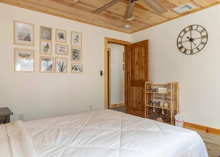 Modern Family Cabin Mins To Lake, Slopes & Hikes