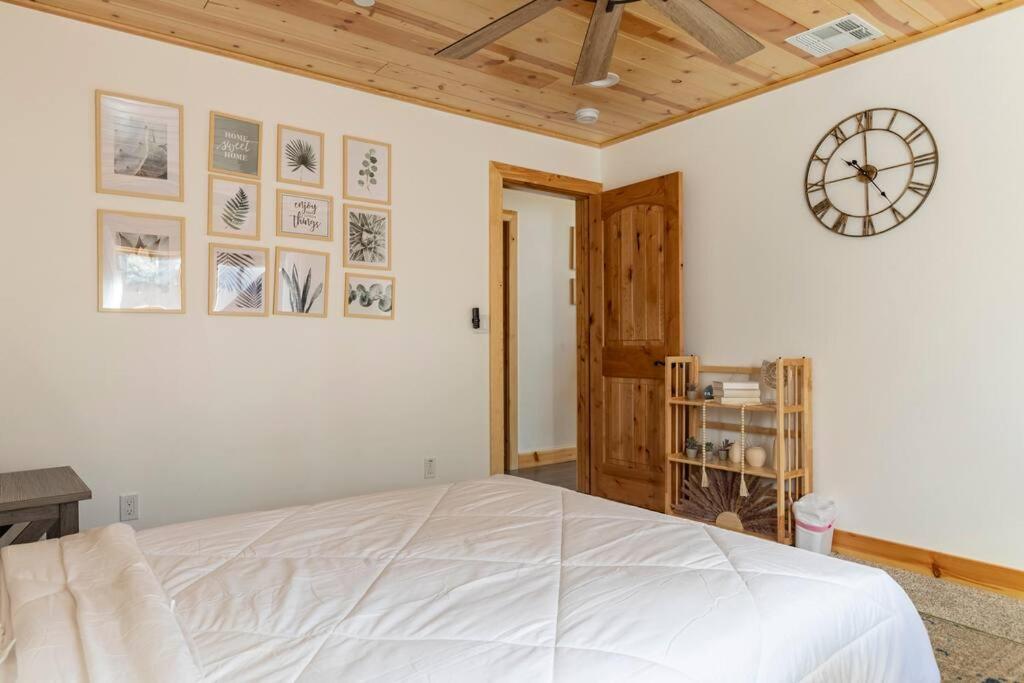 Modern Family Mins To Lake, Slopes & Hikes Chalet Big Bear City