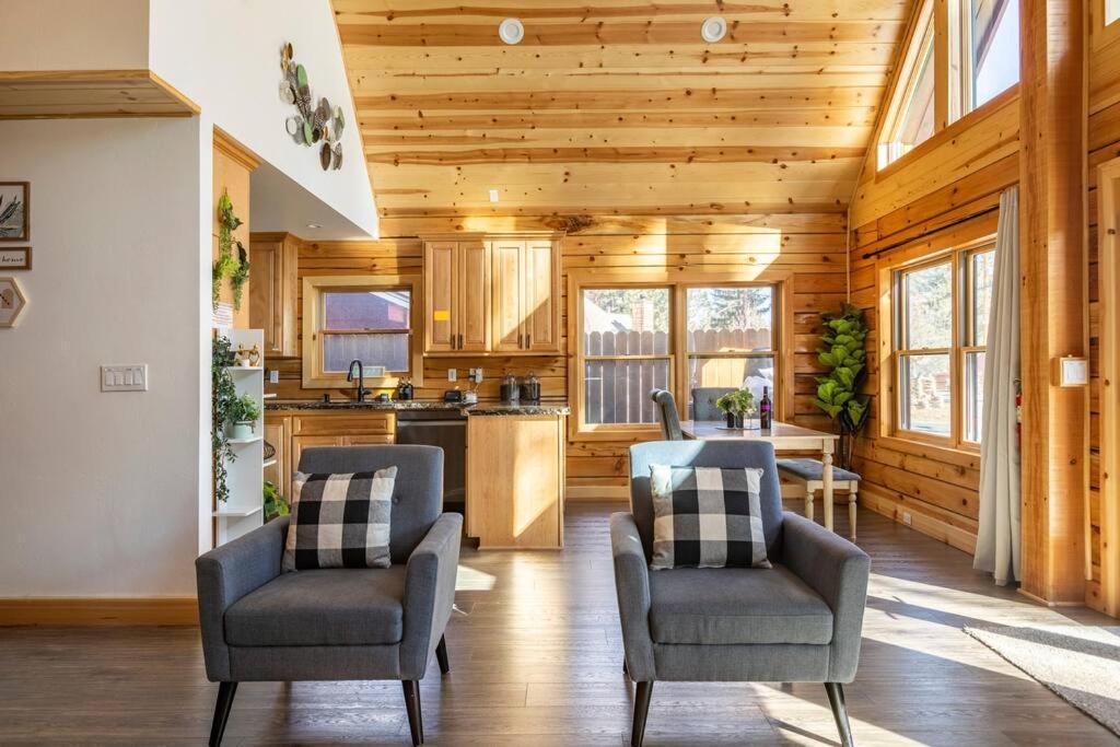 Modern Family Mins To Lake, Slopes & Hikes