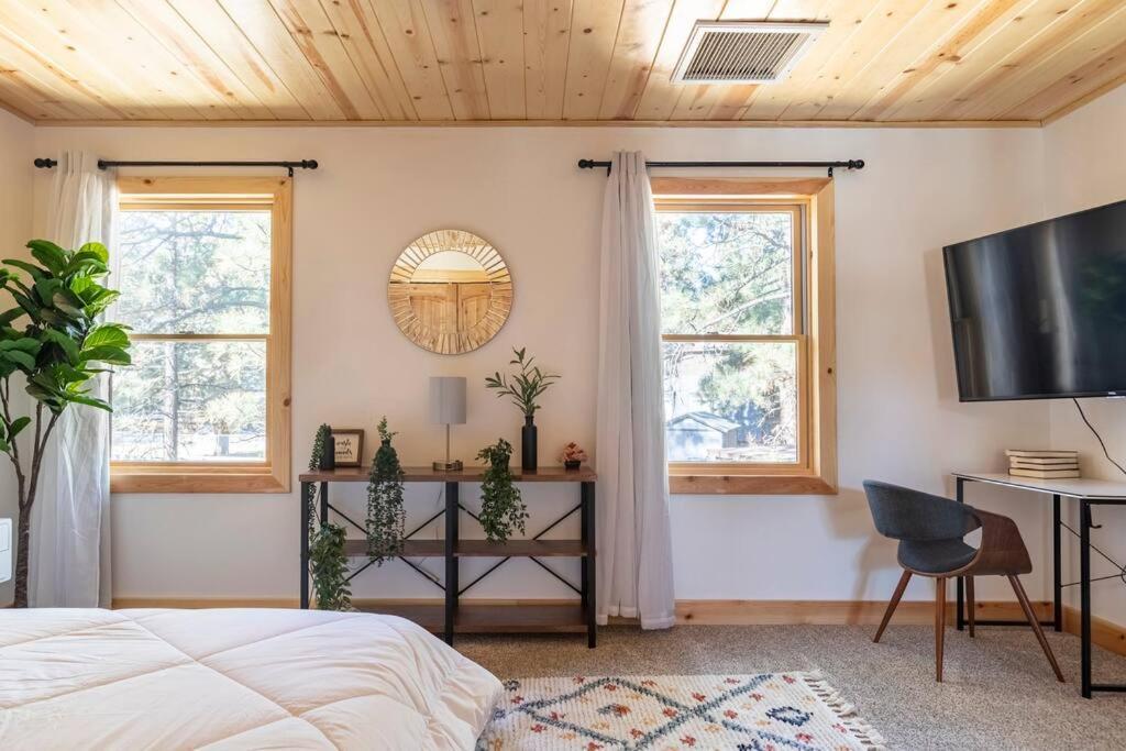 Chalet Modern Family Mins To Lake, Slopes & Hikes Big Bear City