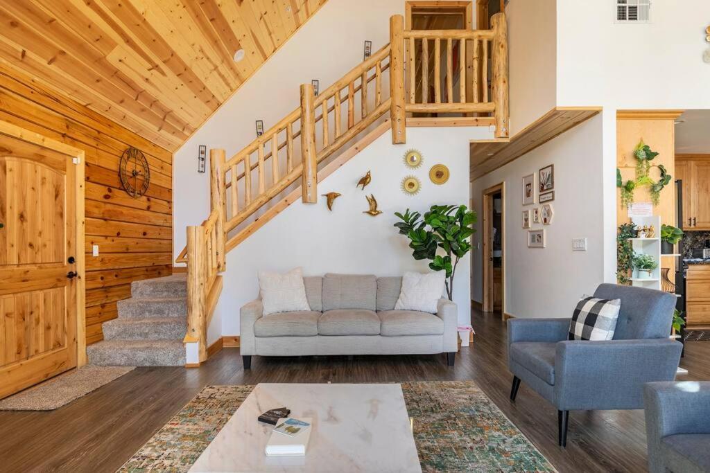 Modern Family Mins To Lake, Slopes & Hikes Big Bear City